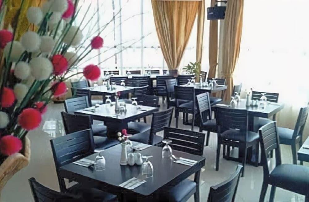 Sutera Hotel Seremban Exterior foto